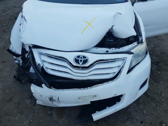 4T4BF3EKXAR079112 - 2010 TOYOTA CAMRY BASE WHITE photo 7