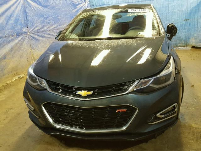 3G1BD6SM2HS574855 - 2017 CHEVROLET CRUZE LT GRAY photo 9