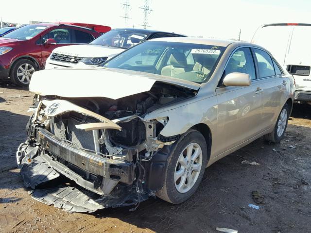 4T1BF3EK8BU220464 - 2011 TOYOTA CAMRY BASE GOLD photo 2