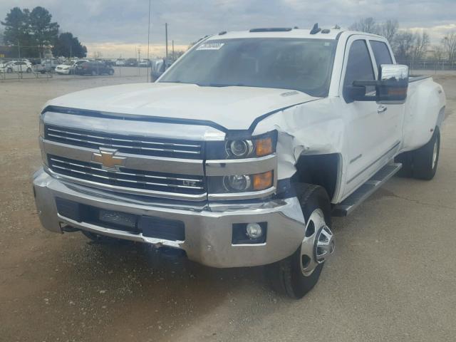 1GC4K0E86FF538914 - 2015 CHEVROLET SILVERADO WHITE photo 2