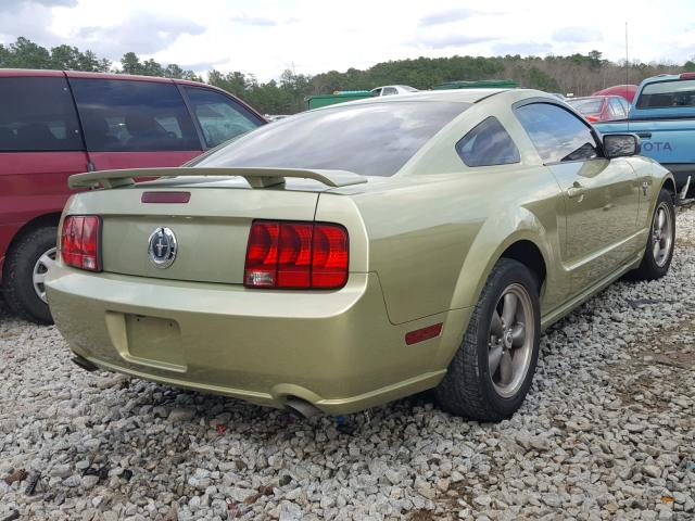 1ZVFT80N955248864 - 2005 FORD MUSTANG GREEN photo 4
