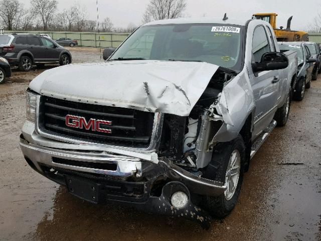 1GTR2VE32BZ395475 - 2011 GMC SIERRA K15 SILVER photo 2