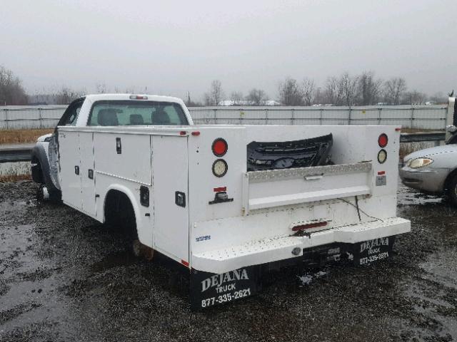 1FDUF5HY6GEC27094 - 2016 FORD F550 SUPER WHITE photo 3