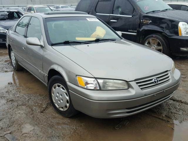 JT2BG22K6W0216497 - 1998 TOYOTA CAMRY CE SILVER photo 1