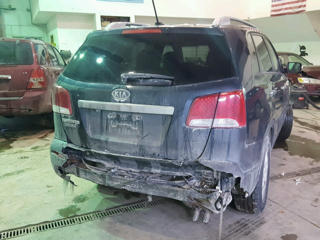 5XYKTDA16BG104987 - 2011 KIA SORENTO BA BLUE photo 9