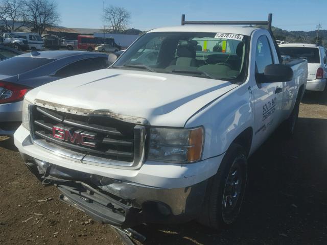 1GTEC14C28Z901241 - 2008 GMC SIERRA C15 WHITE photo 2