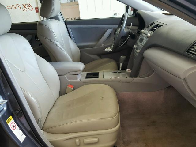 JTNBB46K173025464 - 2007 TOYOTA CAMRY NEW GRAY photo 5