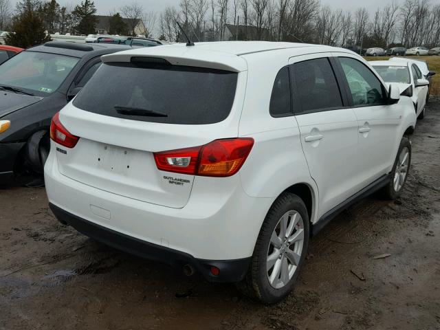 4A4AR3AU2DE007627 - 2013 MITSUBISHI OUTLANDER WHITE photo 4