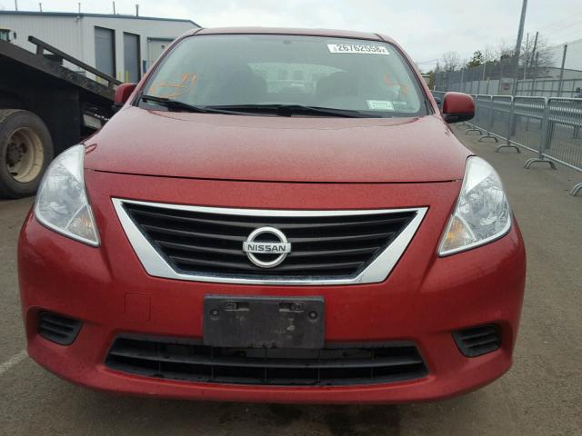 3N1CN7AP8CL820601 - 2012 NISSAN VERSA S RED photo 9