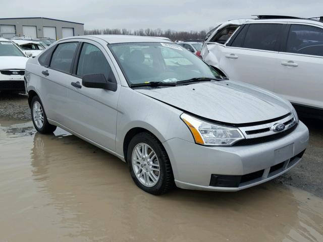 1FAHP35N19W128834 - 2009 FORD FOCUS SE SILVER photo 1