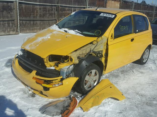 KL1TD66668B095705 - 2008 CHEVROLET AVEO BASE YELLOW photo 2