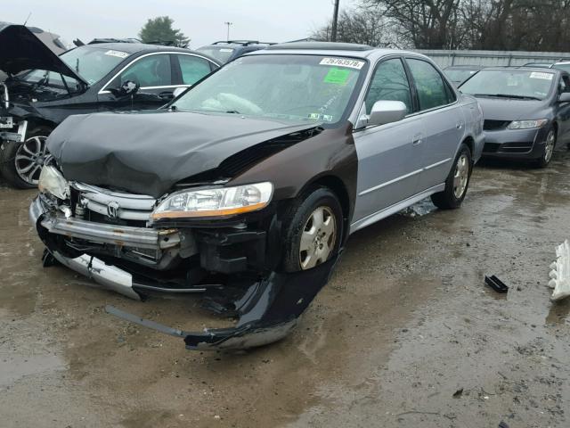 1HGCG16522A066159 - 2002 HONDA ACCORD EX SILVER photo 2