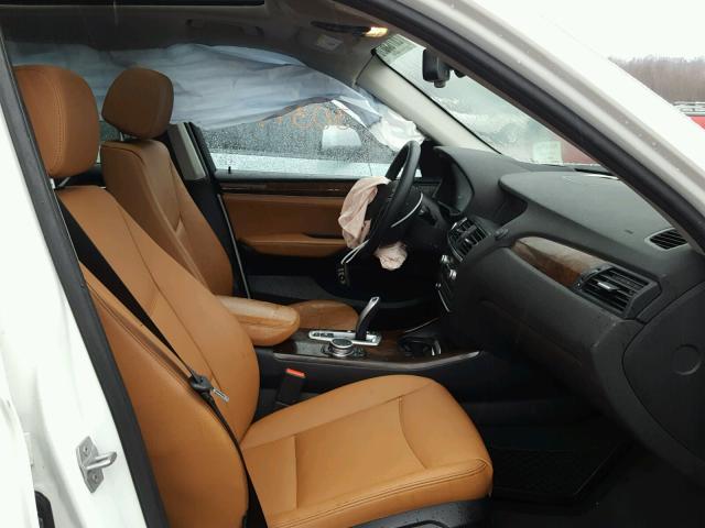 5UXWX7C54G0K36147 - 2016 BMW X3 XDRIVE3 WHITE photo 5