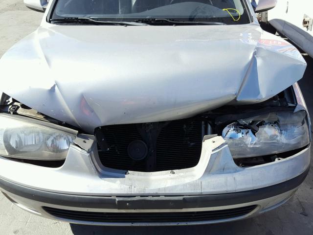 KMHDN55D83U096139 - 2003 HYUNDAI ELANTRA GL SILVER photo 9