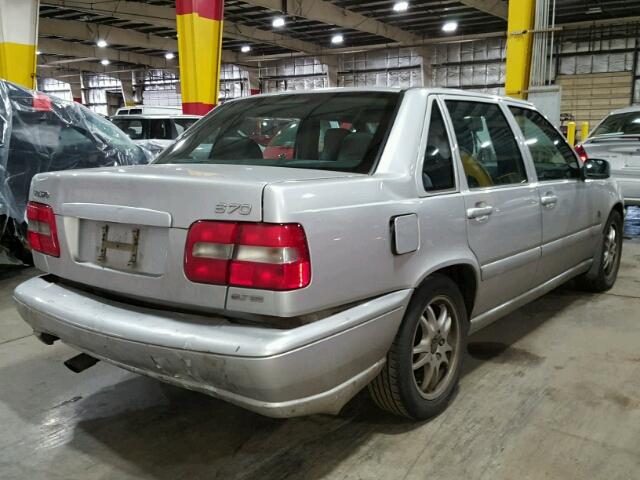 YV1LS56D7Y2670945 - 2000 VOLVO S70 GLT SILVER photo 4