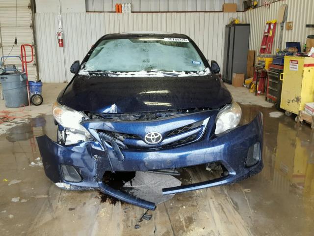 5YFBU4EE7CP063065 - 2012 TOYOTA COROLLA BA BLUE photo 9