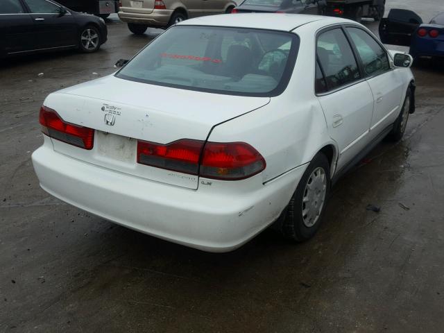 1HGCG56441A040644 - 2001 HONDA ACCORD LX WHITE photo 4