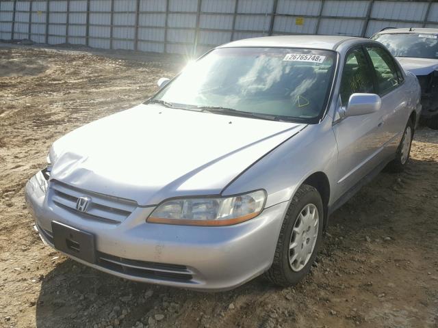 1HGCG56422A048727 - 2002 HONDA ACCORD LX SILVER photo 2