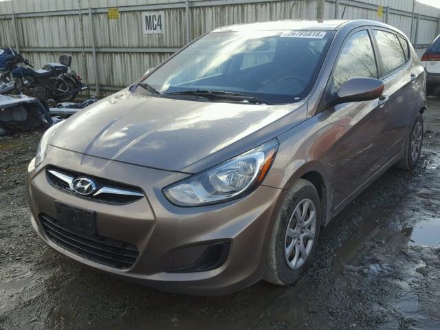 KMHCT5AE6CU049207 - 2012 HYUNDAI ACCENT GLS CHARCOAL photo 2