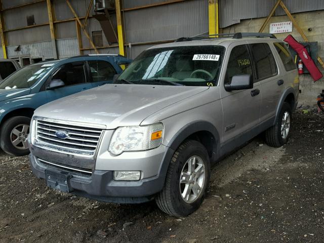 1FMEU73856UA17801 - 2006 FORD EXPLORER X SILVER photo 2