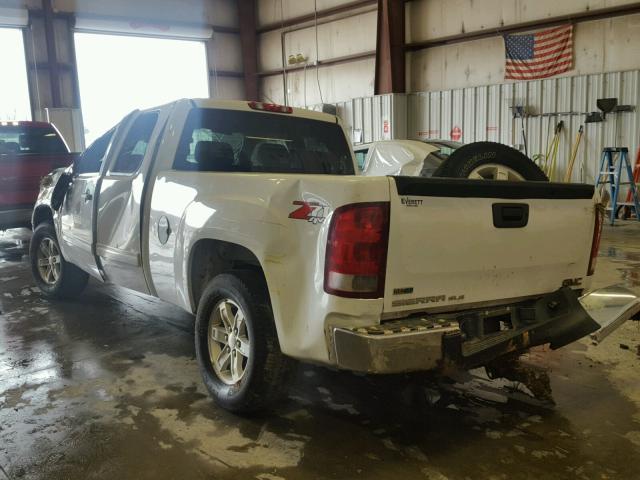 1GTR2VE38BZ207249 - 2011 GMC SIERRA K15 WHITE photo 3