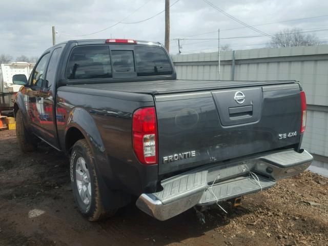 1N6AD0CW0AC437096 - 2010 NISSAN FRONTIER K GRAY photo 3