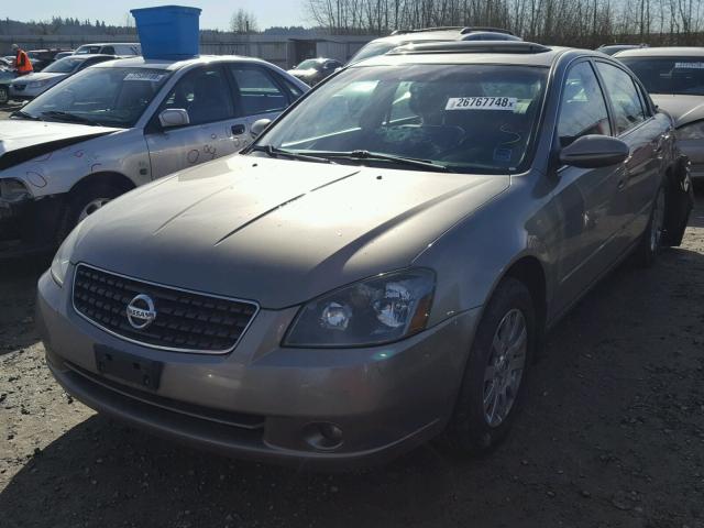 1N4AL11E55C305033 - 2005 NISSAN ALTIMA S GOLD photo 2