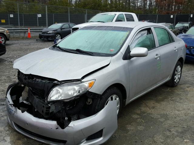 1NXBU4EE7AZ340311 - 2010 TOYOTA COROLLA BA SILVER photo 2