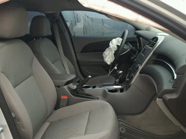 1G11B5SL0FF281315 - 2015 CHEVROLET MALIBU LS ვერცხლისფერი ფოტო 5