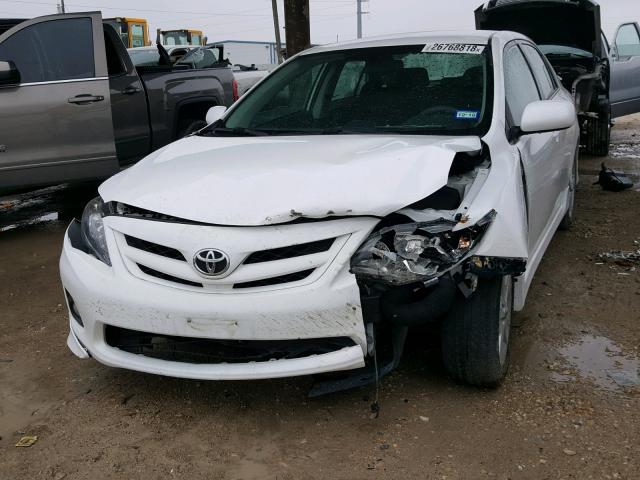 5YFBU4EEXCP073556 - 2012 TOYOTA COROLLA BA WHITE photo 9