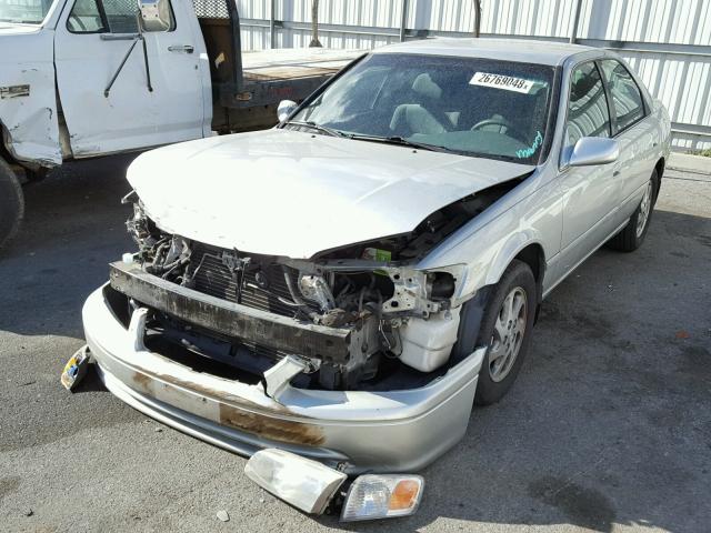 4T1BF22K71U969057 - 2001 TOYOTA CAMRY LE SILVER photo 2