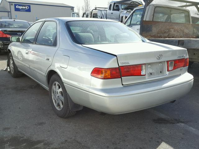 4T1BF22K71U969057 - 2001 TOYOTA CAMRY LE SILVER photo 3