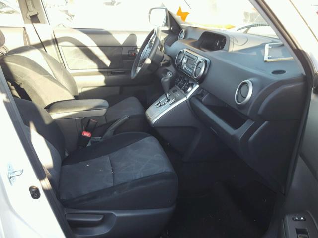 JTLZE4FE1B1126274 - 2011 TOYOTA SCION XB თეთრი ფოტო 5