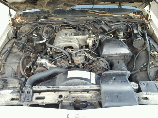 2FABP73F8JX157071 - 1988 FORD CROWN VICT CREAM photo 7