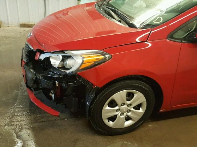 KNAFX4A61G5555730 - 2016 KIA FORTE LX RED photo 9