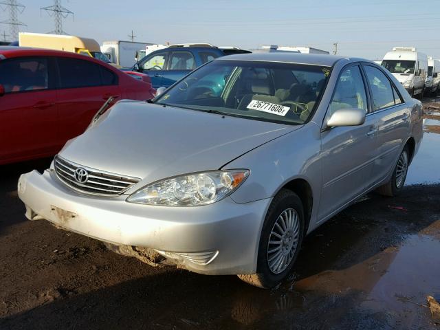 4T1BE32K16U117416 - 2006 TOYOTA CAMRY LE SILVER photo 2