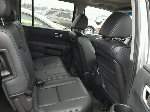 5FNYF4H76BB102403 - 2011 HONDA PILOT EXLN SILVER photo 6