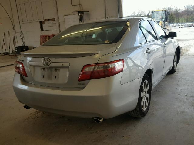 4T1BK46K69U082689 - 2009 TOYOTA CAMRY SE SILVER photo 4