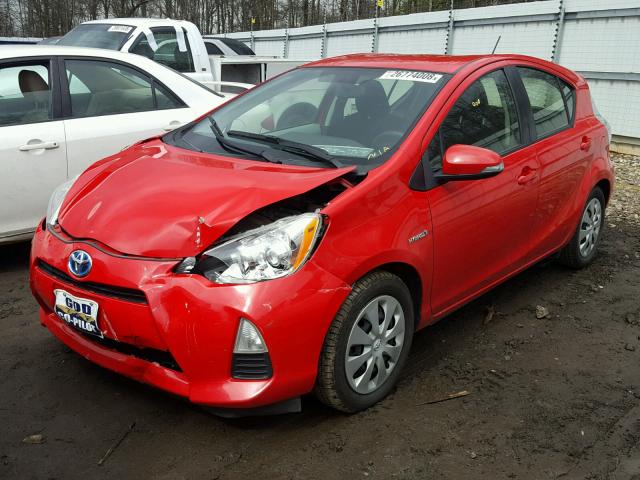 JTDKDTB34D1534902 - 2013 TOYOTA PRIUS C RED photo 2