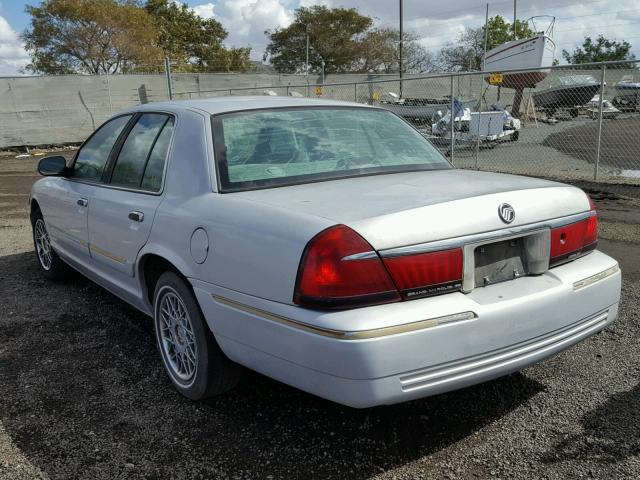 2MEFM74W0YX663697 - 2000 MERCURY GRAND MARQ SILVER photo 3