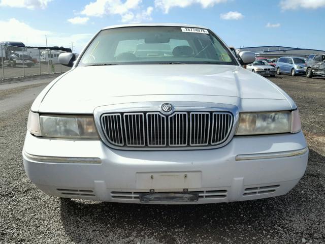 2MEFM74W0YX663697 - 2000 MERCURY GRAND MARQ SILVER photo 9