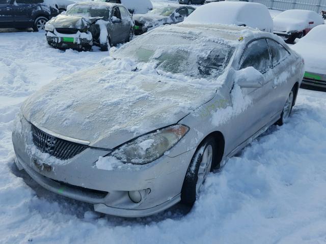 4T1CA38P84U005907 - 2004 TOYOTA CAMRY SOLA SILVER photo 2