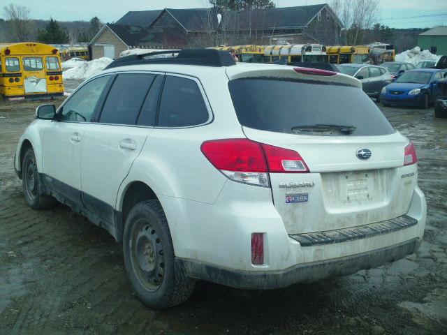 4S4BRBJC9D3308917 - 2013 SUBARU OUTBACK 2. WHITE photo 3