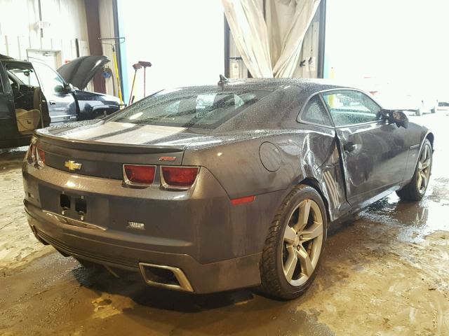 2G1FG1ED0B9101063 - 2011 CHEVROLET CAMARO LT GRAY photo 4