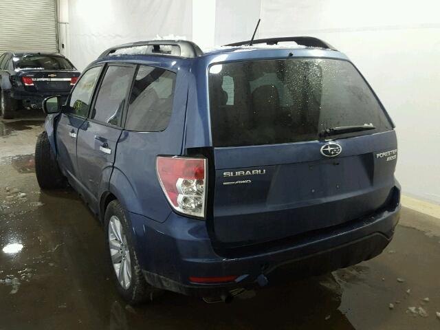 JF2SHADC6DH402481 - 2013 SUBARU FORESTER 2 BLUE photo 3