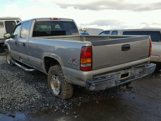 1GCHK23G72F190610 - 2002 CHEVROLET SILVERADO TAN photo 3