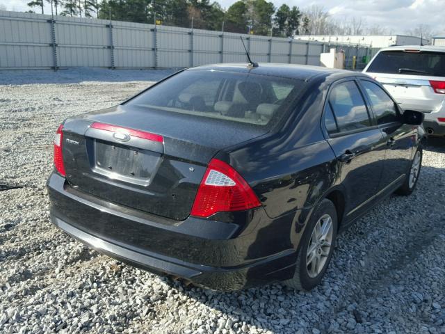 3FAHP0GA7AR426031 - 2010 FORD FUSION S BLACK photo 4