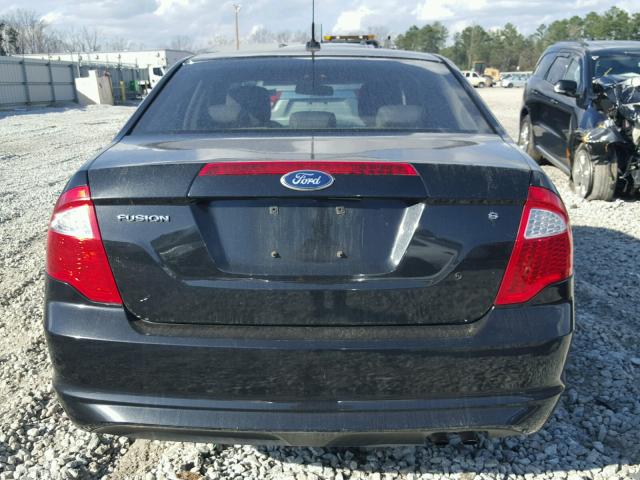 3FAHP0GA7AR426031 - 2010 FORD FUSION S BLACK photo 9