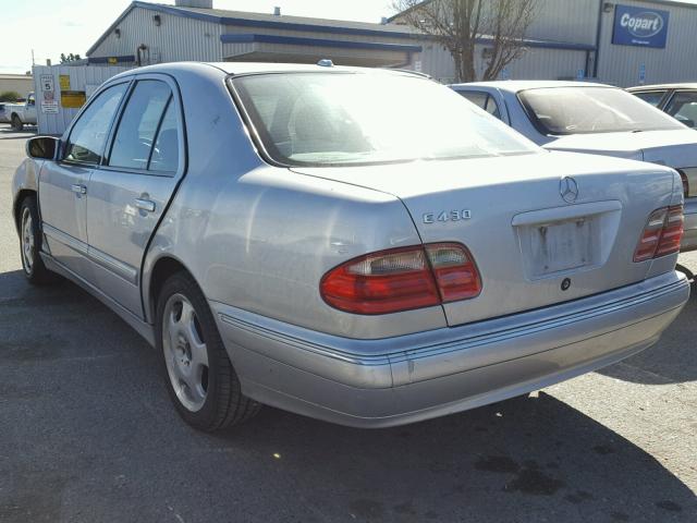 WDBJF70J32B426727 - 2002 MERCEDES-BENZ E 430 SILVER photo 3