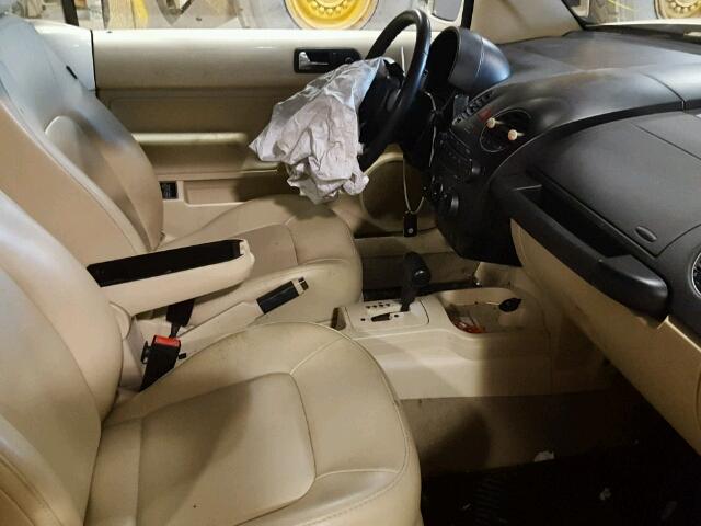 3VWRF31Y49M401313 - 2009 VOLKSWAGEN NEW BEETLE 奶油色 照片 5